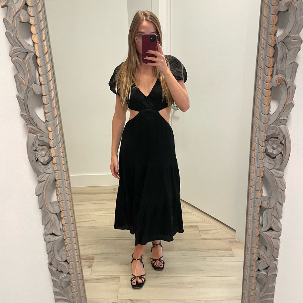 Astr Black Cut-Out Puff Sleeve Dress